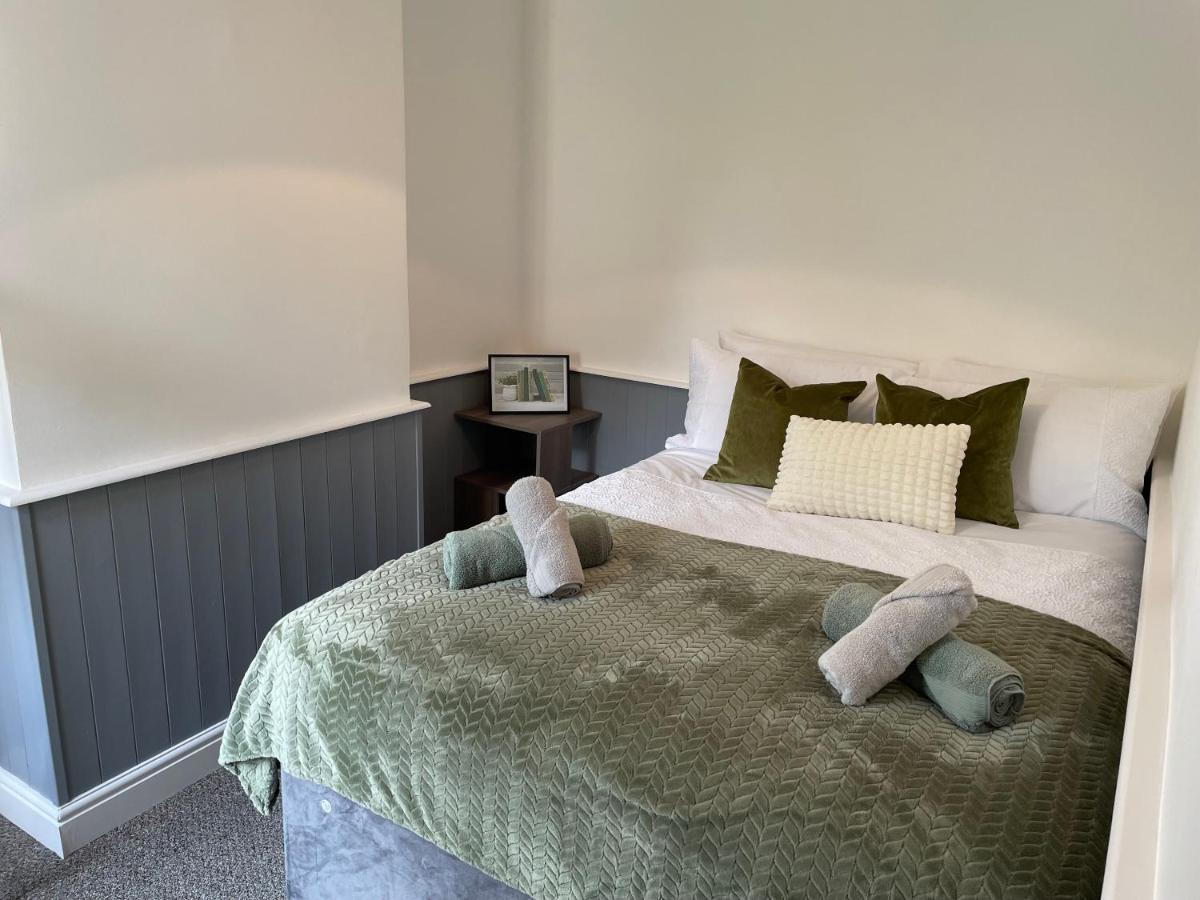 Comfy Home For Contractors And Families With Free Parking - Sage View Aldershot Eksteriør billede