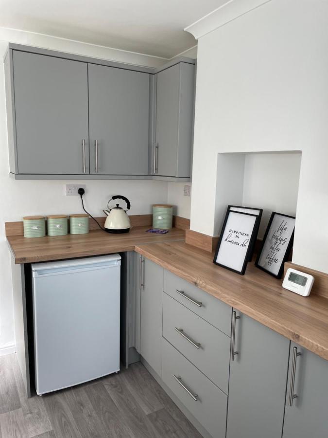 Comfy Home For Contractors And Families With Free Parking - Sage View Aldershot Eksteriør billede